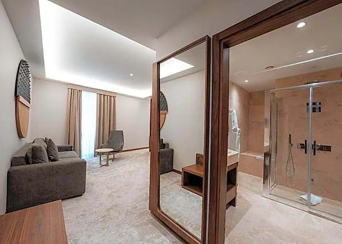 Via Veneto Hotel 4*